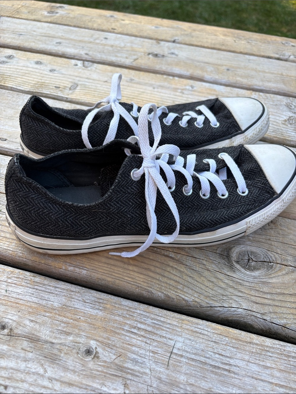 Converse grey/black herringbone Sneakers with White Laces size 12